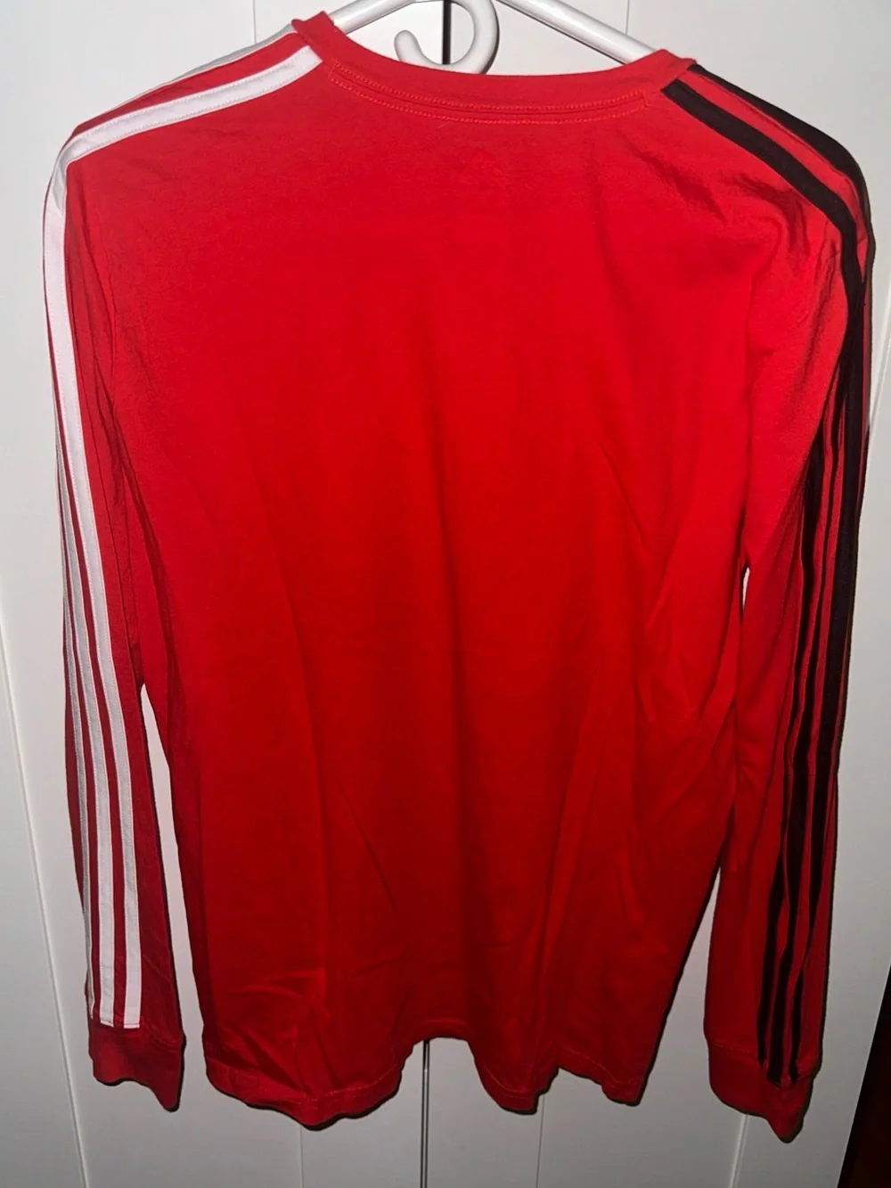 ADIDAS Boy’s Cotton Red Signature Stripes Long Sleeve Logo T-Shirt Size XL 18/20